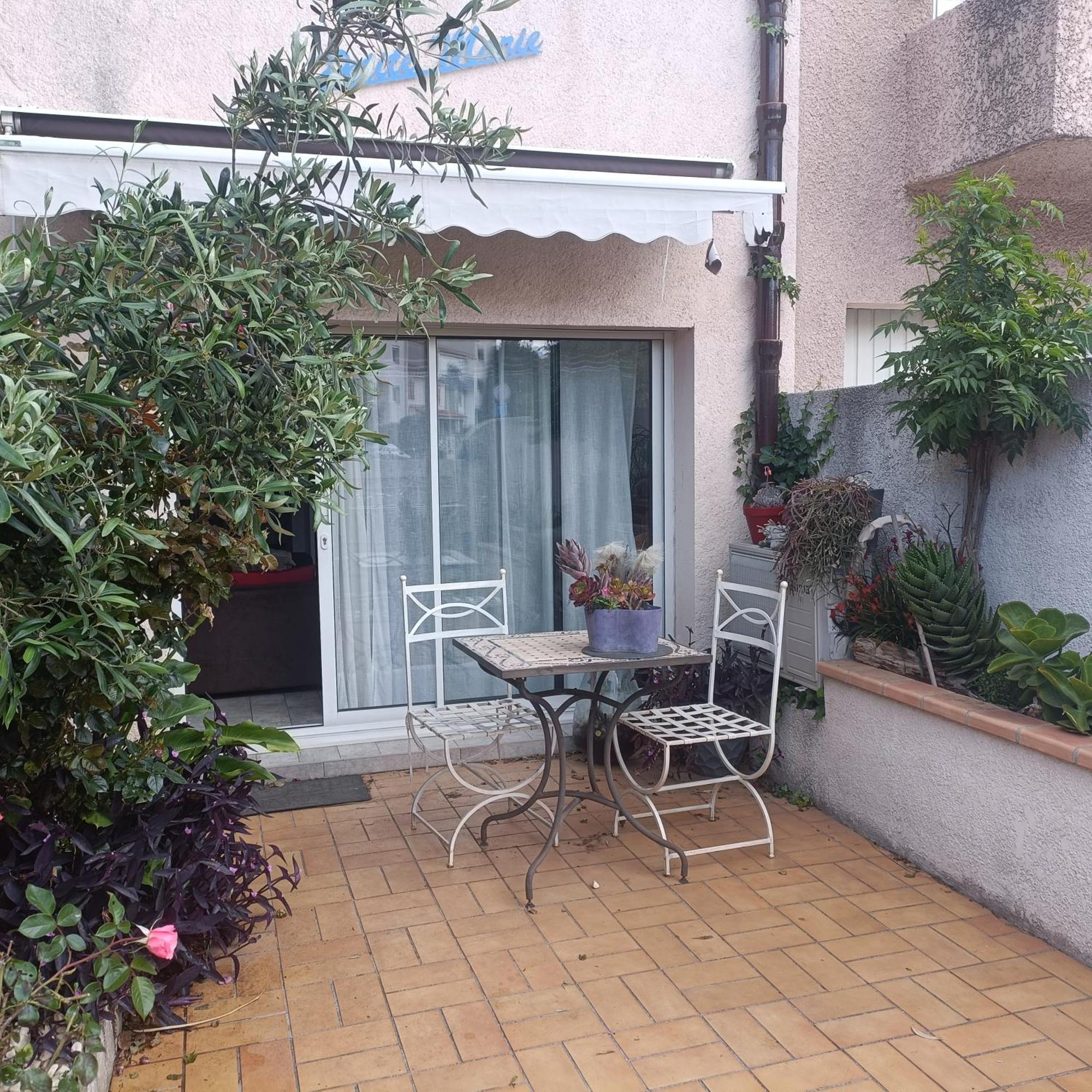 Studio Clair, Climatise Avec Jardin Et Parking Perpignano Esterno foto